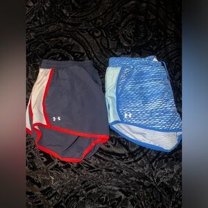 Under Armour running shorts women! Set of 2!